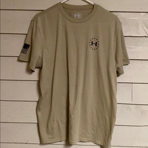 Men’s Large Under Armour T-shirt